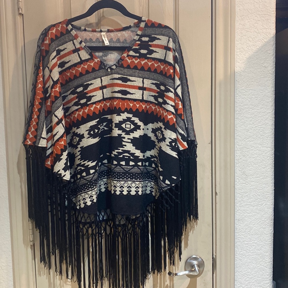 Tyche  Aztec fringe poncho size small